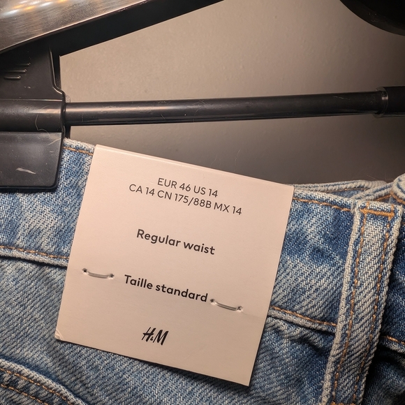 Bundle Of 2 H&M Jean Shorts Size 14 - Picture 3 of 11